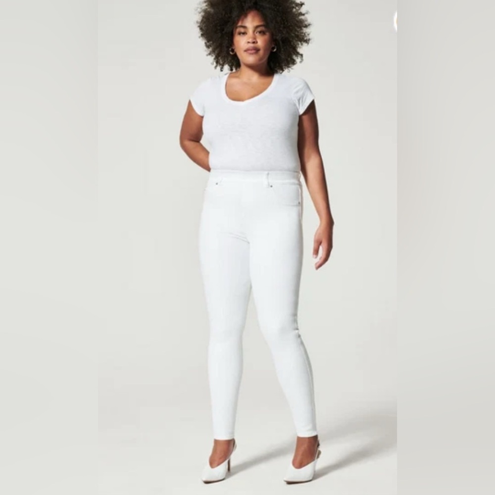 SPANX White Pull-On Ankle Skinny Jeans size Large Petite